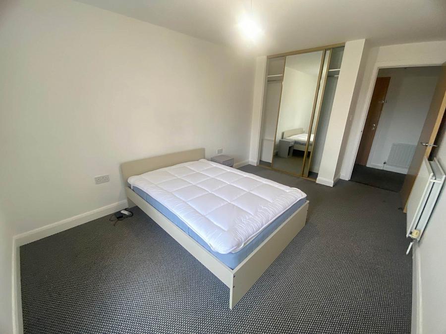 Apt        Templemore Avenue