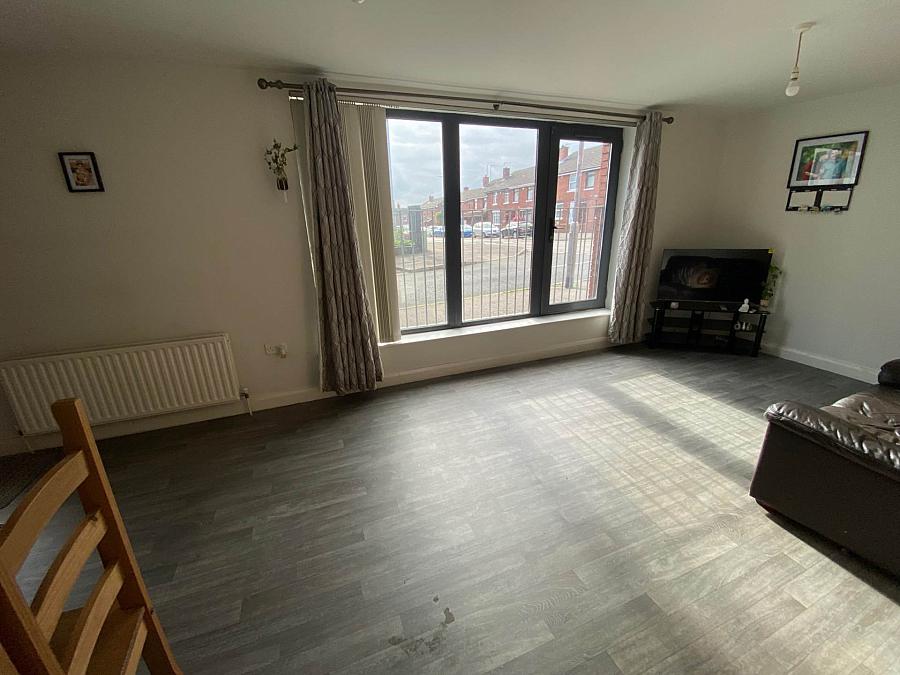 Apt 2 Magee Building Ross Mill Avenue