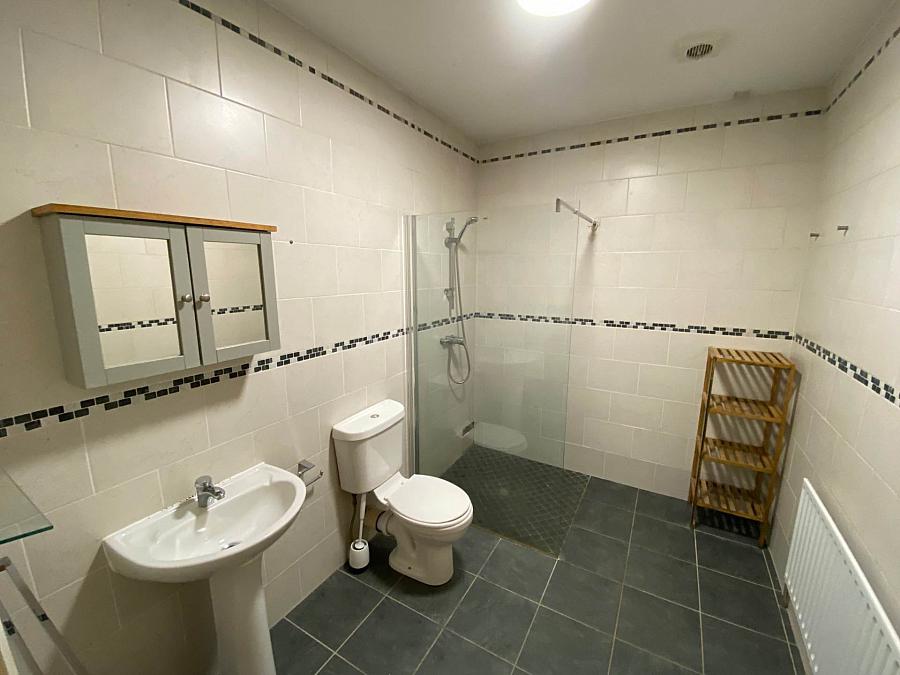 Apt 1 Templemore Avenue