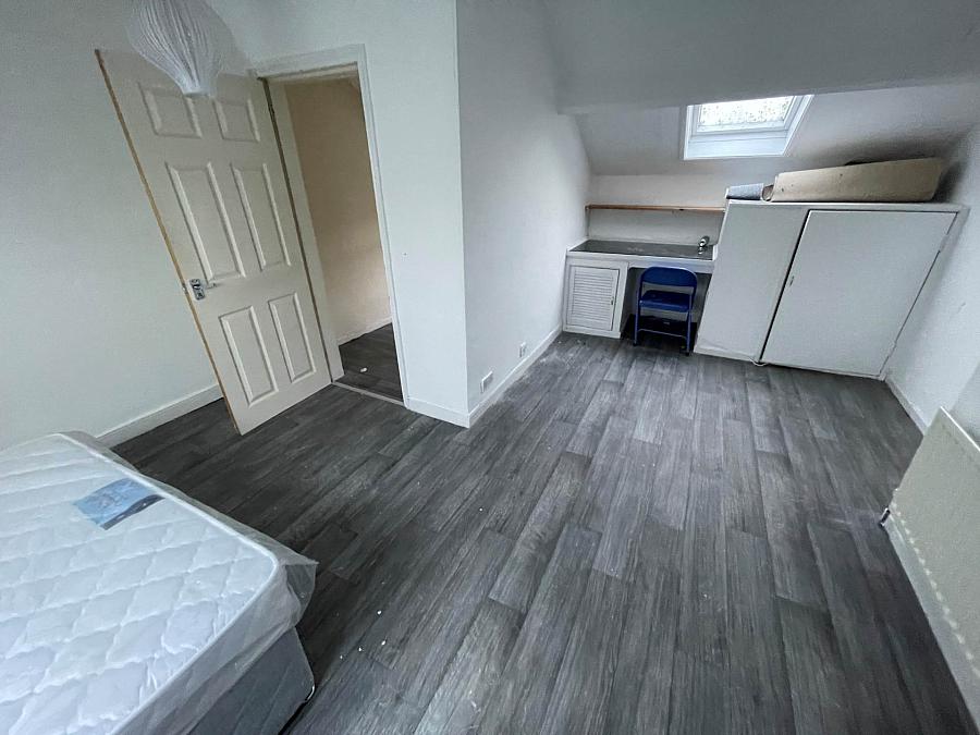 215-219 Templemore Avenue