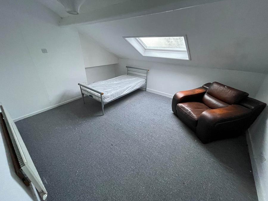 215-219 Templemore Avenue