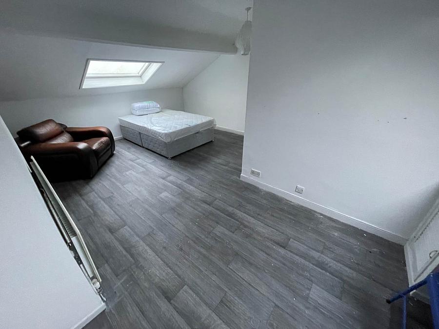 215-219 Templemore Avenue