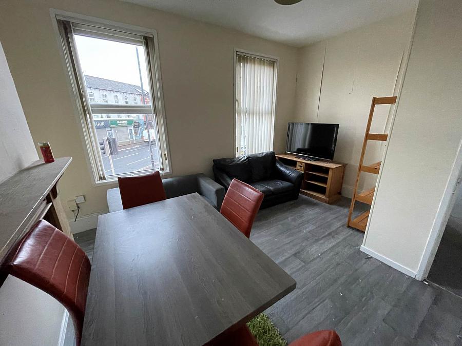 215-219 Templemore Avenue