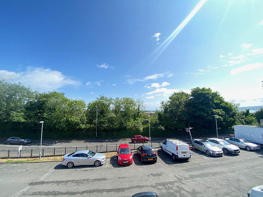 Apt 10 Throne View Whitewell Road