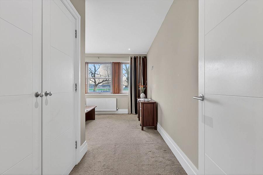 Apt E8 Malone Square Malone Road