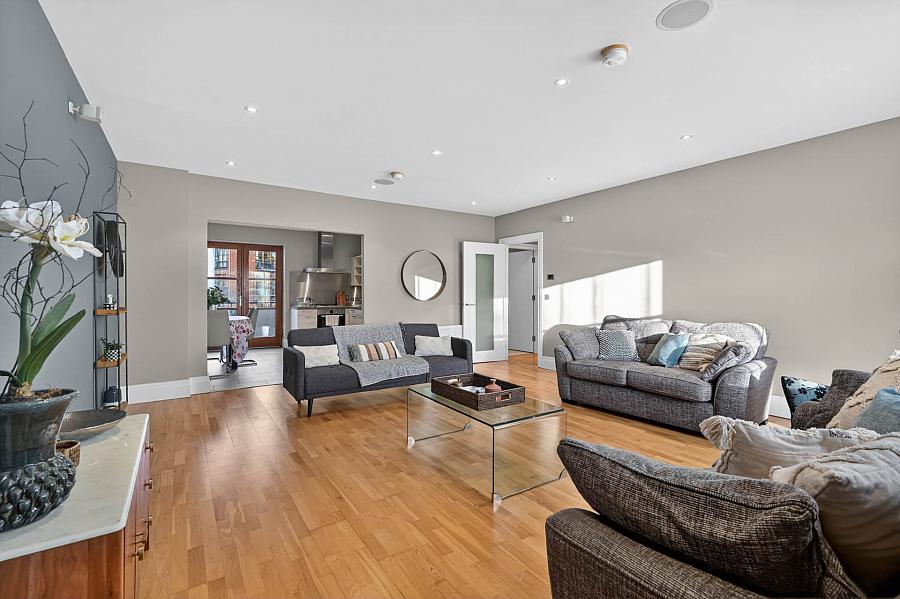 Apt E8 Malone Square Malone Road