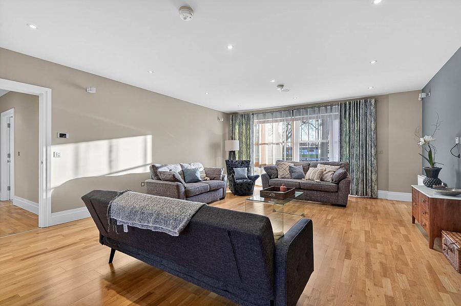 Apt E8 Malone Square Malone Road