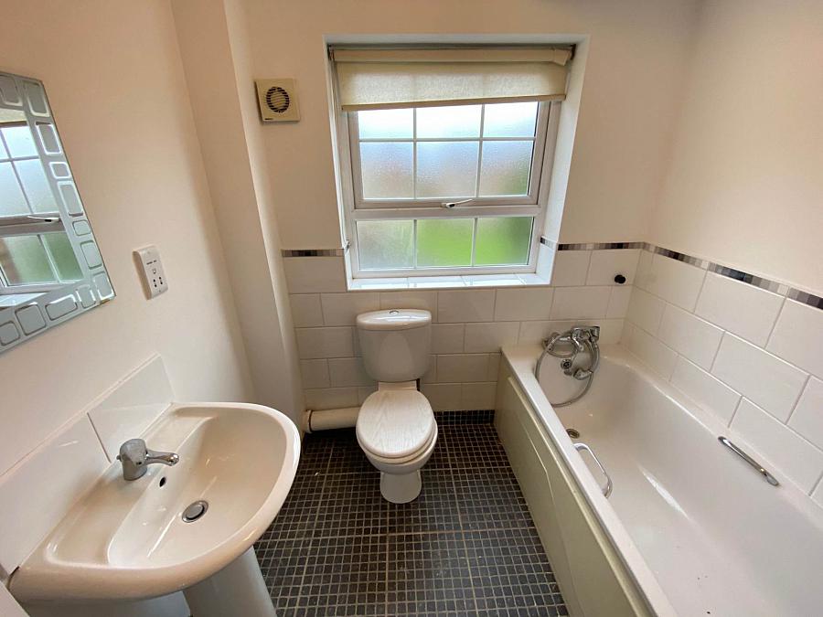 Apt 27 The Courtyard Castlereagh Road