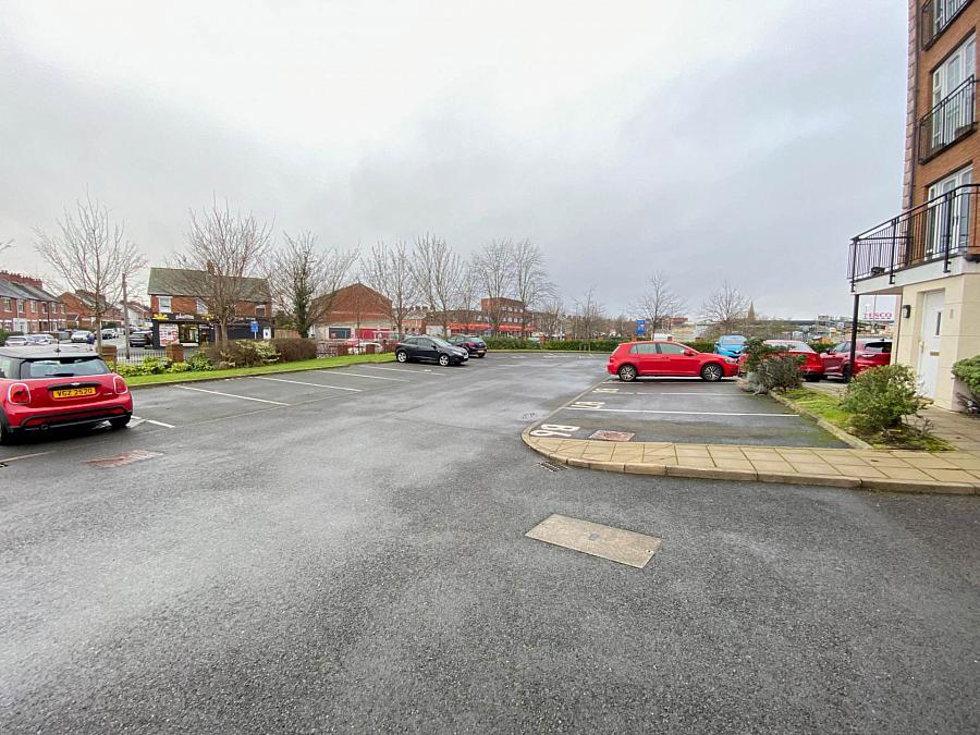 Apt 27 The Courtyard Castlereagh Road