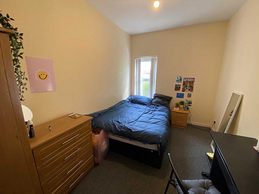 Apt 3 124 Eglantine Avenue Malone Road