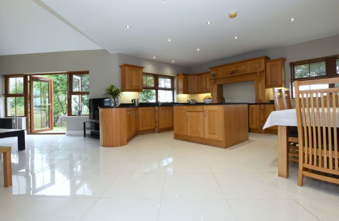 19 Brookside Road