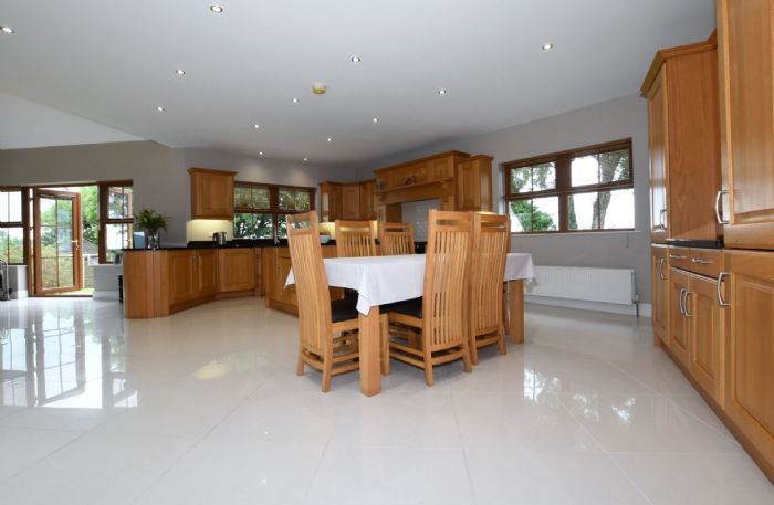 19 Brookside Road