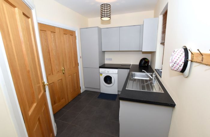 19 Brookside Road