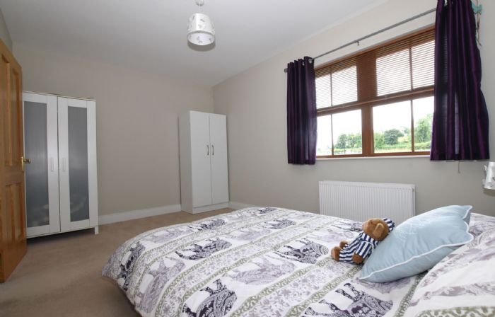 19 Brookside Road