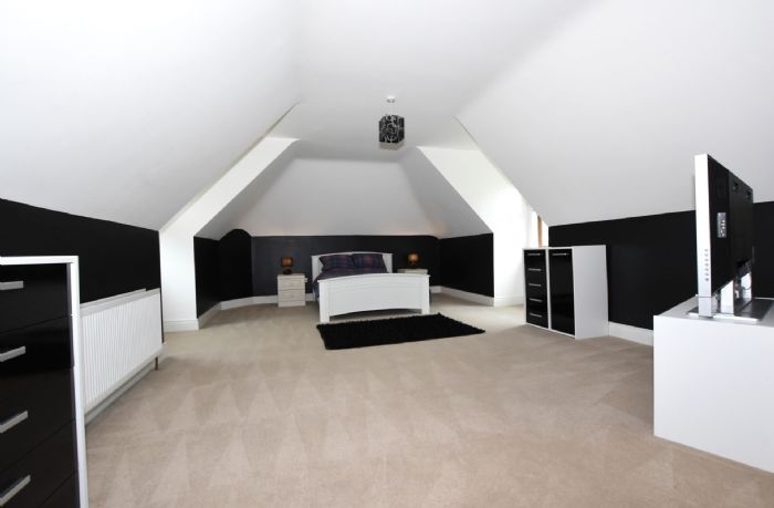 19 Brookside Road