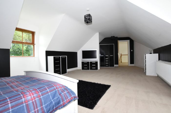 19 Brookside Road