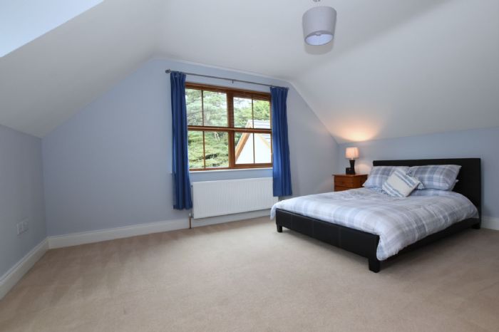 19 Brookside Road