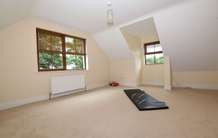 19 Brookside Road