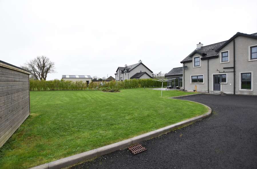 34 Castlerainey Road
