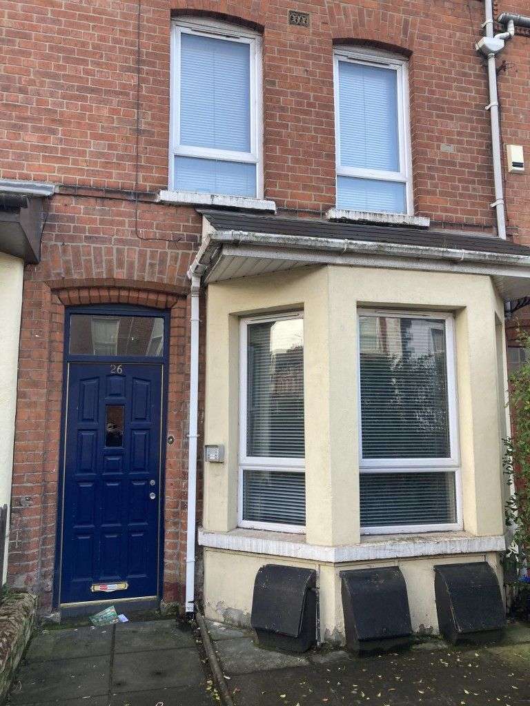 Flat A 26 Tates Avenue,belfast, BT9 7BY