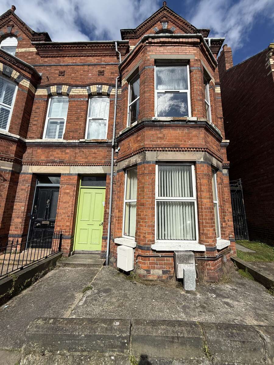 Flat 1 21 Ashley Avenue