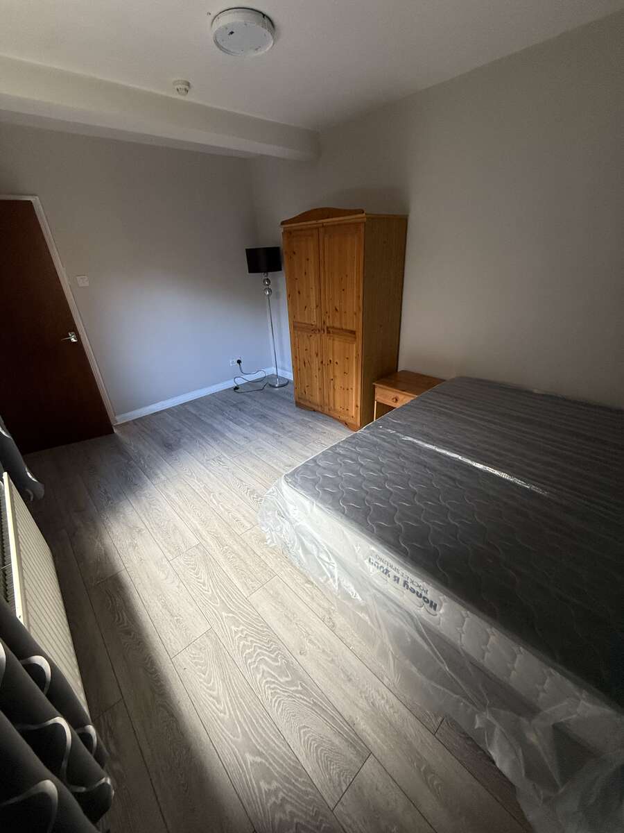 Flat 1 21 Ashley Avenue