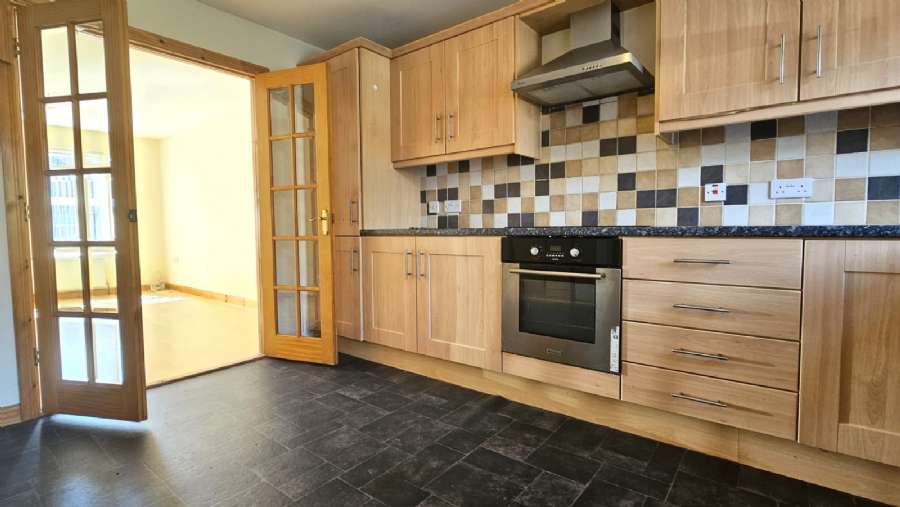 69 Niblock Oaks