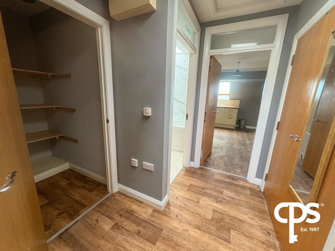 Apt 10, Reynolds House, 88-94 William Street,