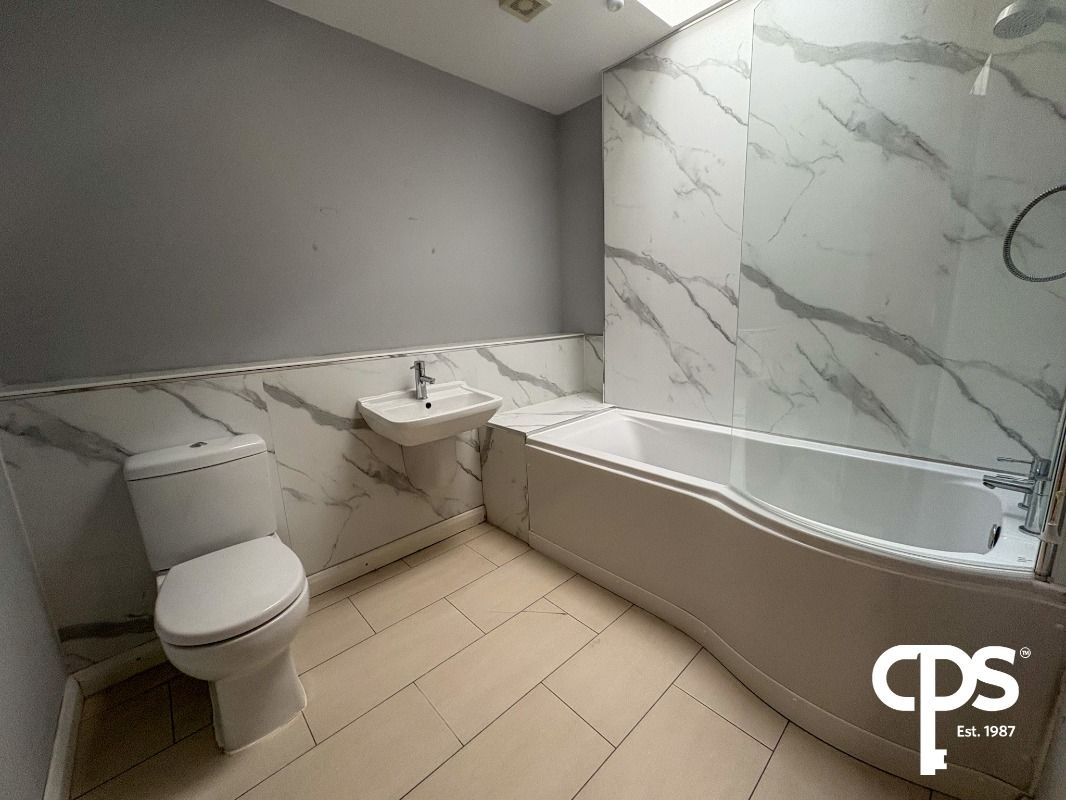 Apt 10, Reynolds House, 88-94 William Street,