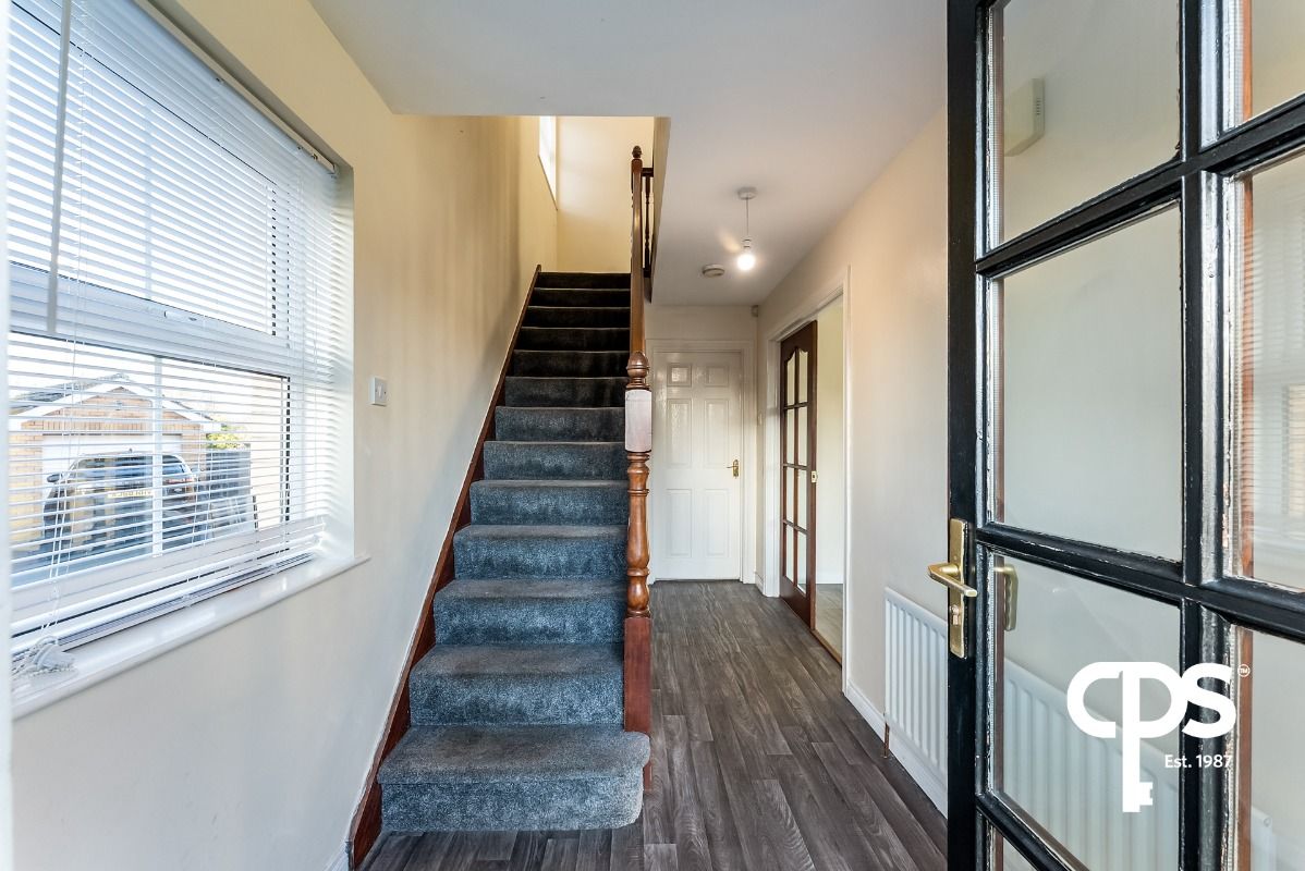 63 Huntingdale Lodge