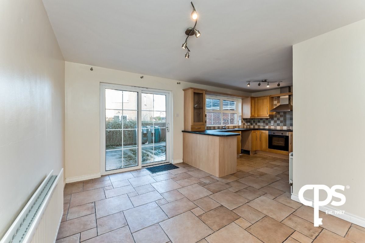 63 Huntingdale Lodge