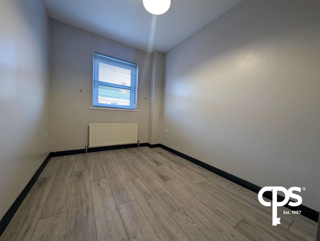 16 St Johns Crescent