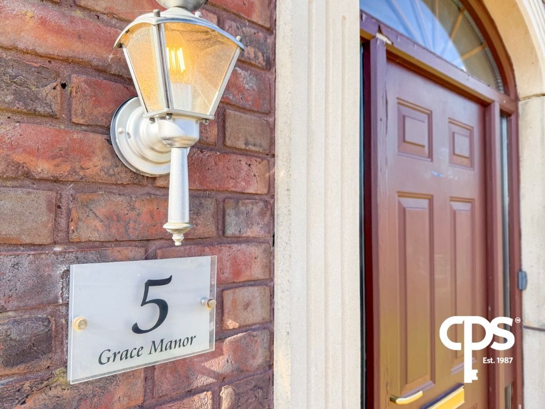 5 Grace Manor