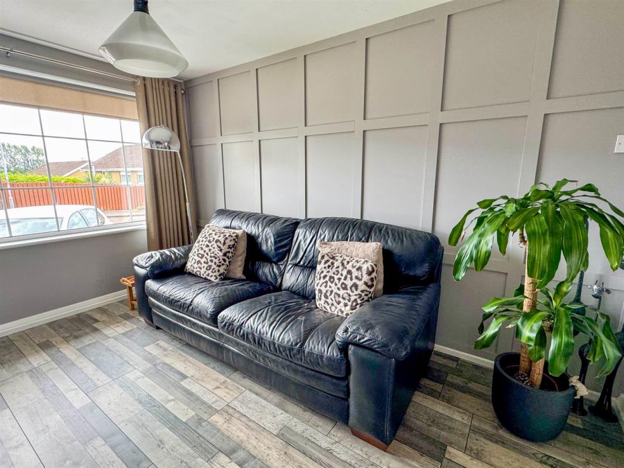 49 Clare Heights