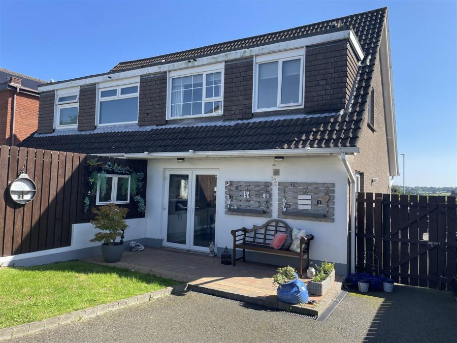 49 Clare Heights