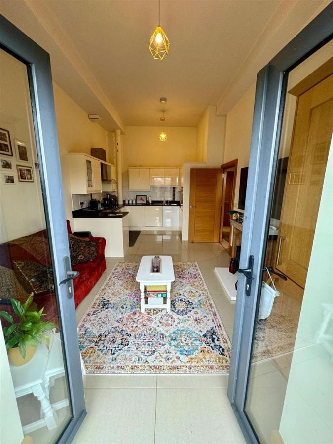 Apt 9 Mill Green