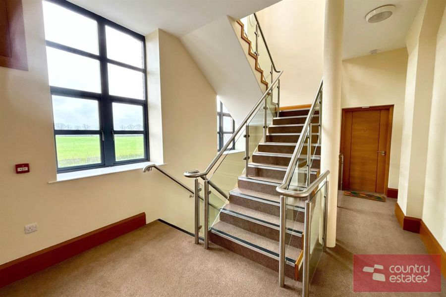 Apt 9 Mill Green
