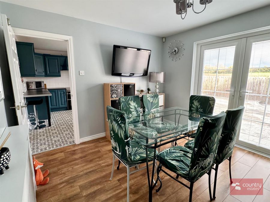 50 Rossburn Manor