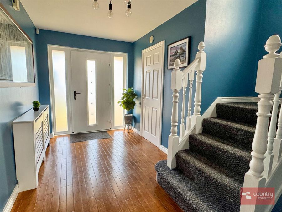 50 Rossburn Manor