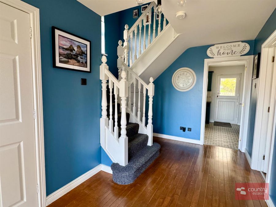 50 Rossburn Manor