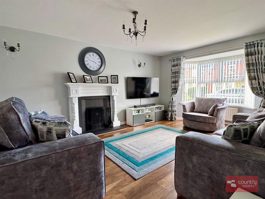 50 Rossburn Manor