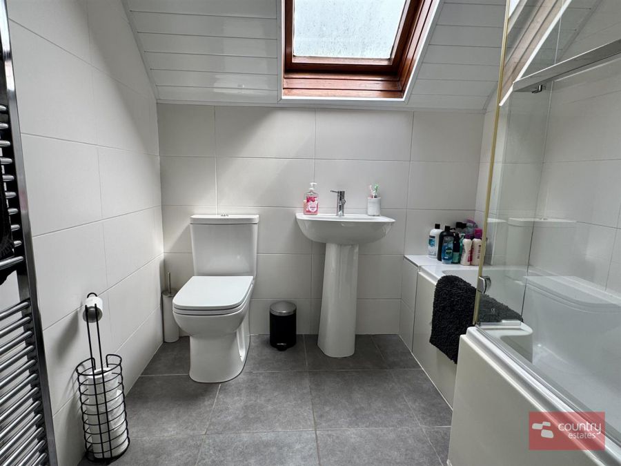4 Ravensburn Court