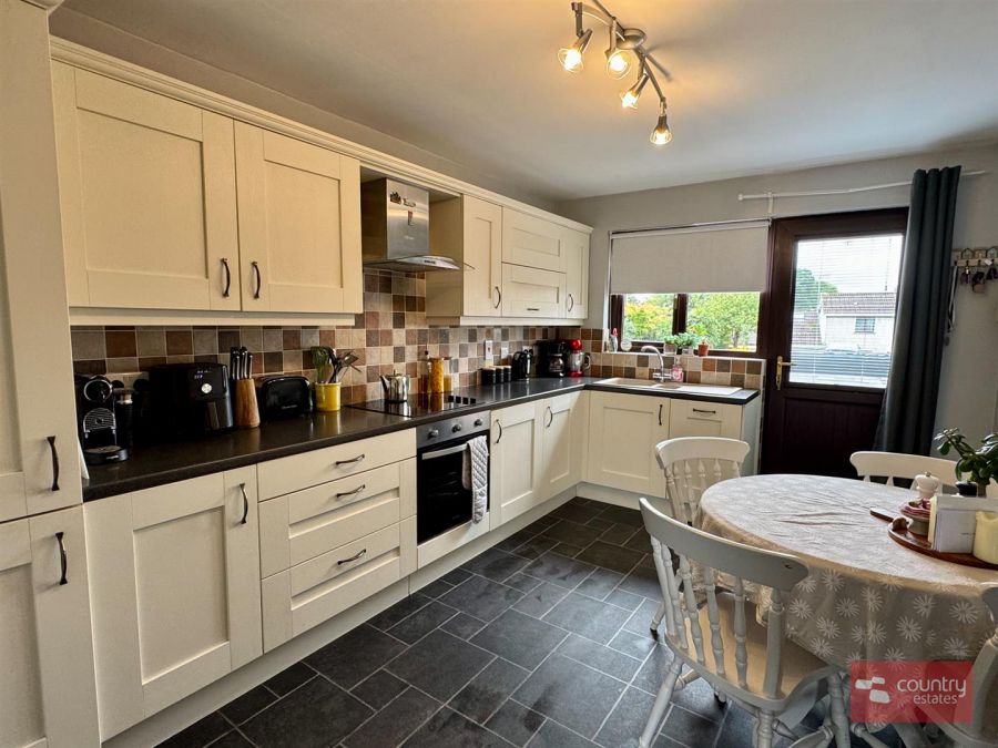 4 Ravensburn Court