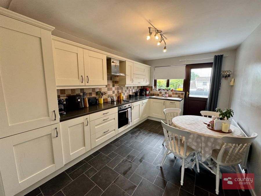 4 Ravensburn Court