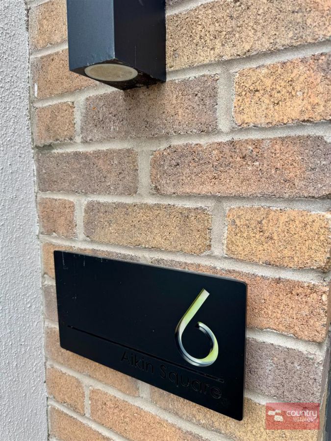 6 Aiken Square
