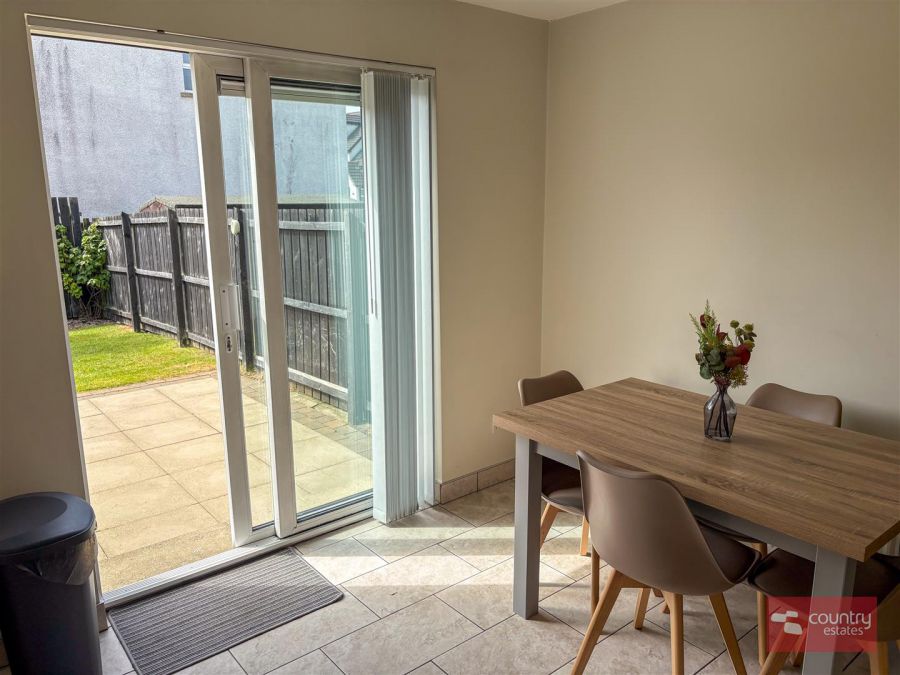56 Huntingdale Green