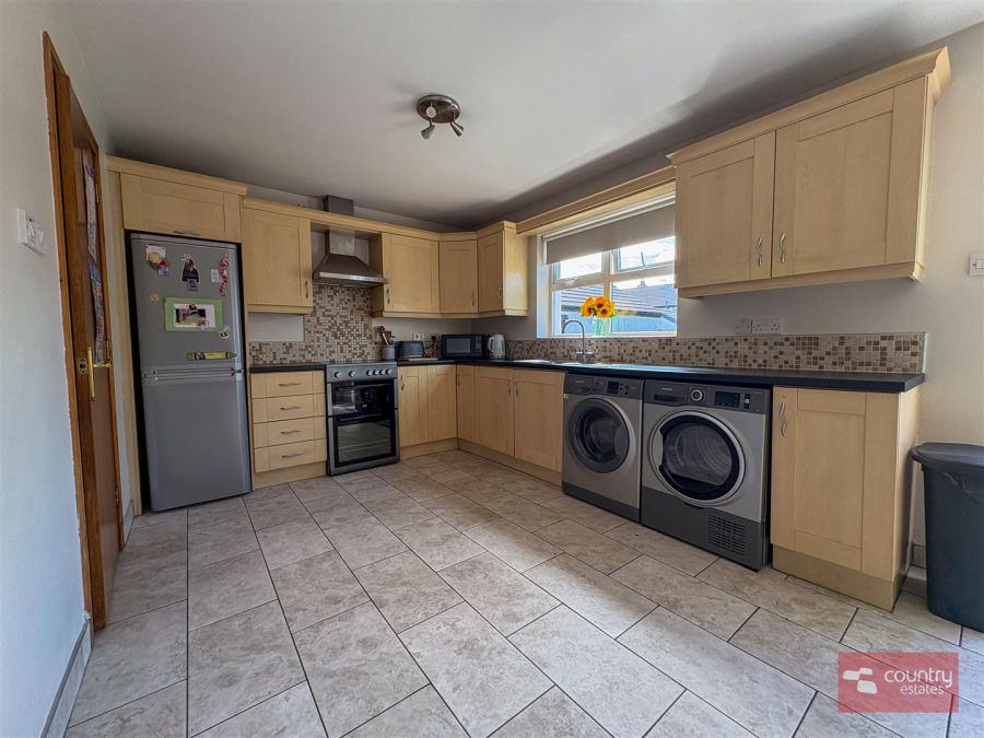56 Huntingdale Green
