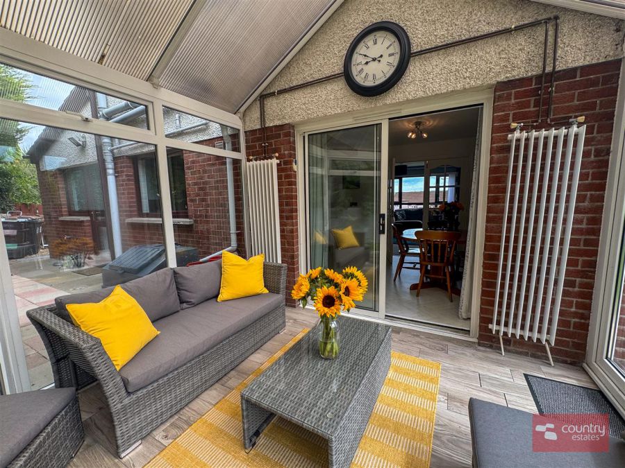 61 Huntingdale Grove