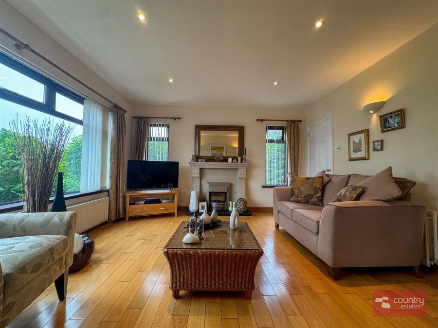4 Grange Valley Green