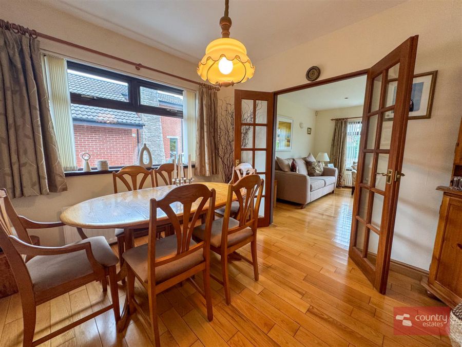4 Grange Valley Green